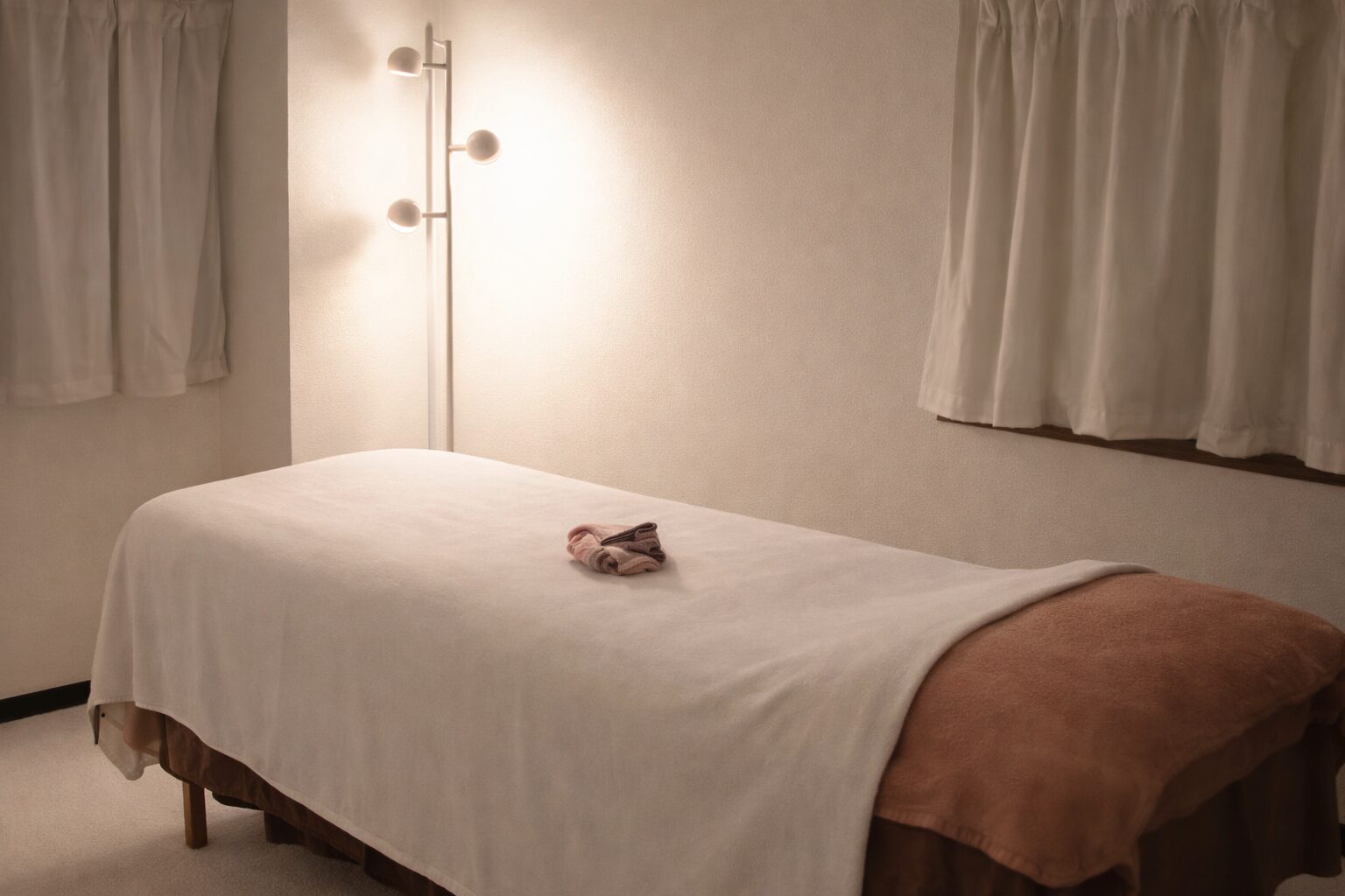 美肌小顔リフト専門店　Peridot